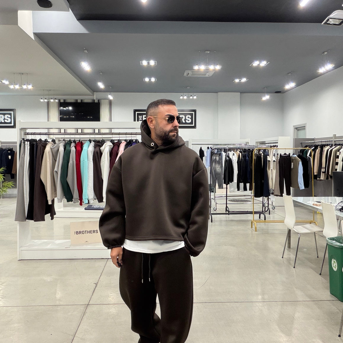 Tracksuit Flat